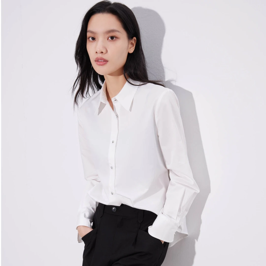 RB 白色简约休闲百搭衬衫诠释完美腰线 RC01157723