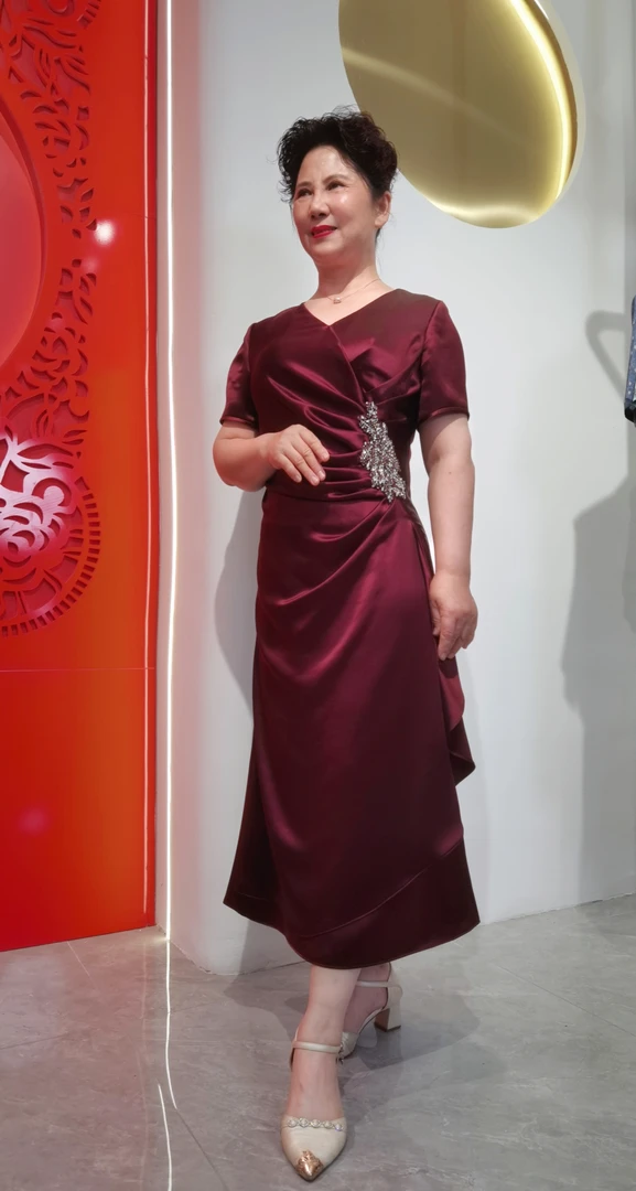 【粉丝福利】千色卉妍醋酸丝低领褶皱礼服