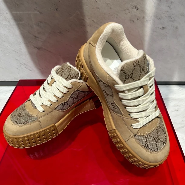 欧货高档Ｄ２D2品牌2024秋冬新款男士时尚百搭轻奢厚底板鞋男鞋加厚
