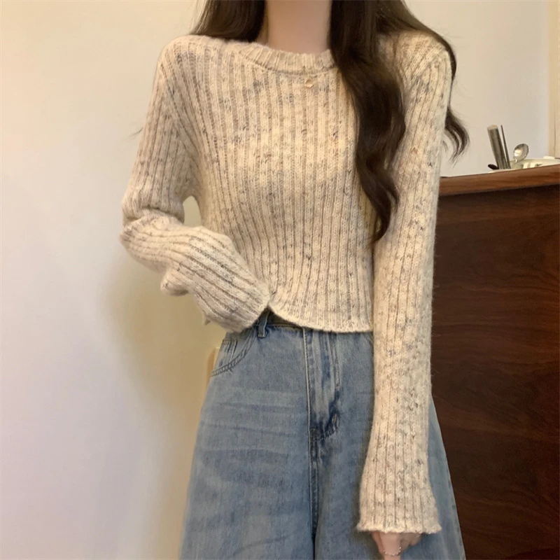 韩版花线圆领针织衫女春季新款时尚洋气百搭修身显瘦高腰短款毛衣