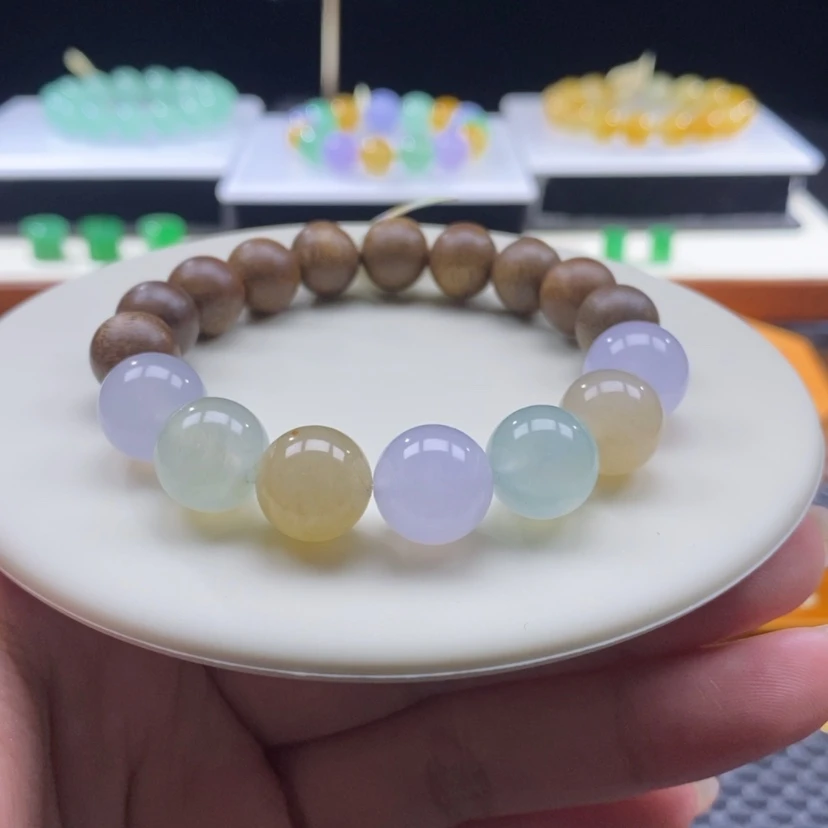 【闪购商品】沉香木手串翡翠西柚红卡12+