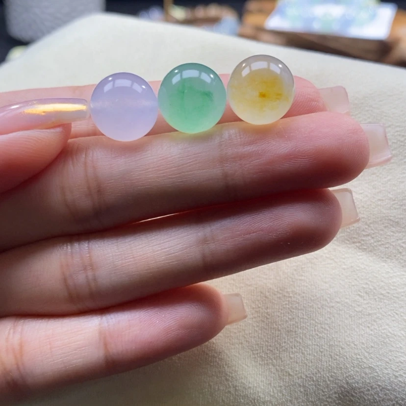 【闪购商品】翡翠颈饰未镶嵌冰三彩圆珠卡12+