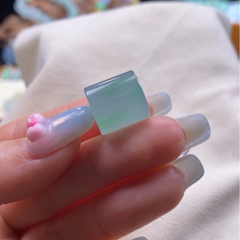 【闪购商品】翡翠颈饰未镶嵌翡翠冰紫底飘绿桶珠