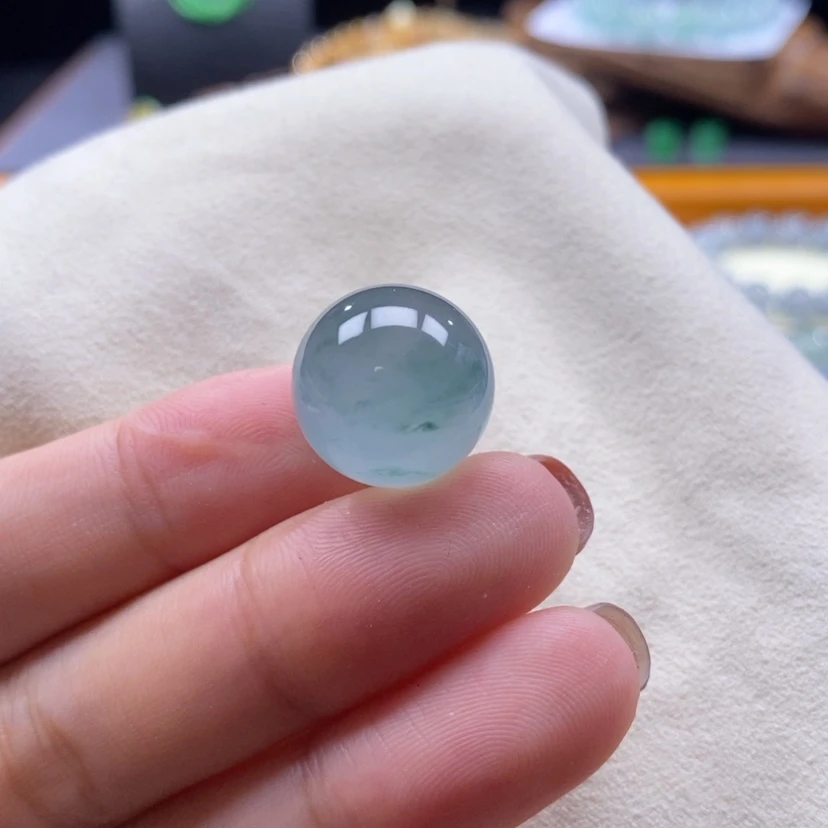 【闪购商品】翡翠颈饰未镶嵌翡翠高冰蓝底飘花卡16+