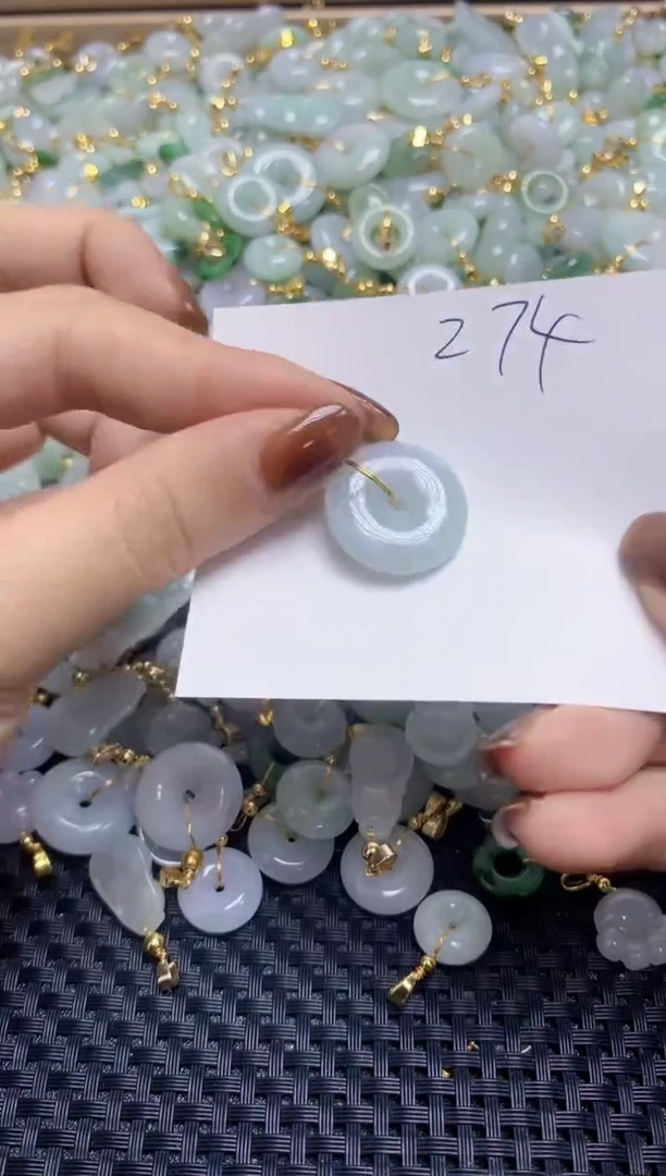 【闪购商品】翡翠颈饰合金天然缅甸翡翠A货
