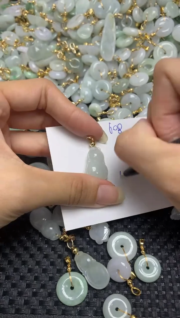 【闪购商品】翡翠颈饰合金天然缅甸翡翠A货