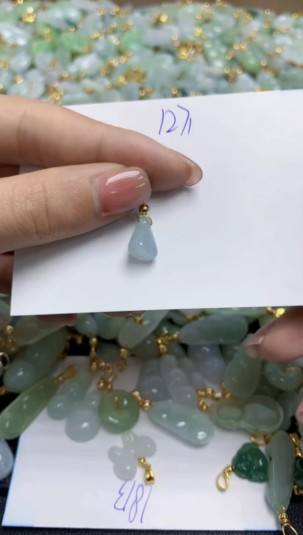 【闪购商品】翡翠挂件合金V天然缅甸翡翠A货
