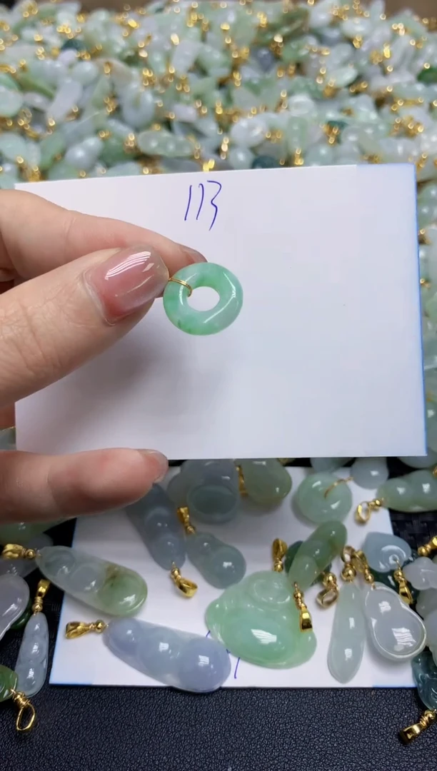 【闪购商品】翡翠挂件合金V天然缅甸翡翠A货