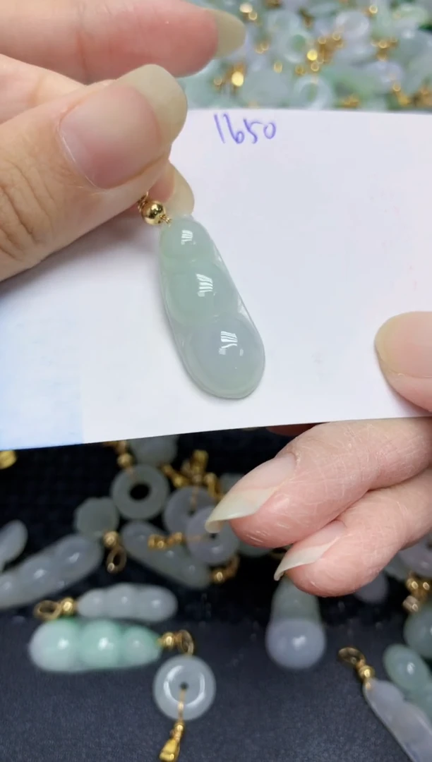 【闪购商品】翡翠颈饰未镶嵌天然缅甸翡翠A货