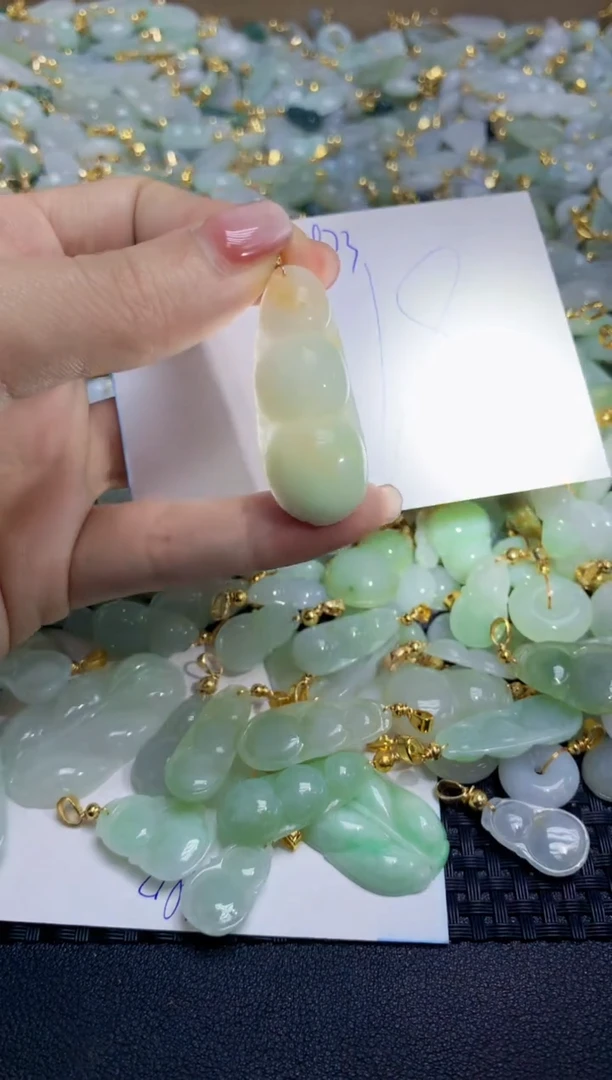 【闪购商品】翡翠挂件合金天然缅甸翡翠A货