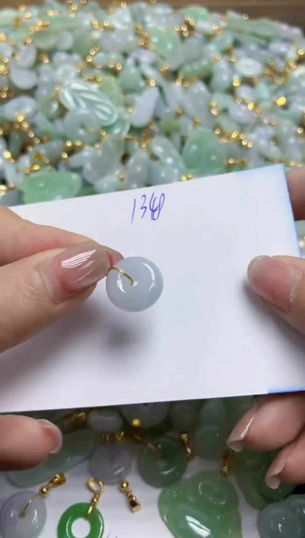 【闪购商品】翡翠挂件合金天然缅甸翡翠A货