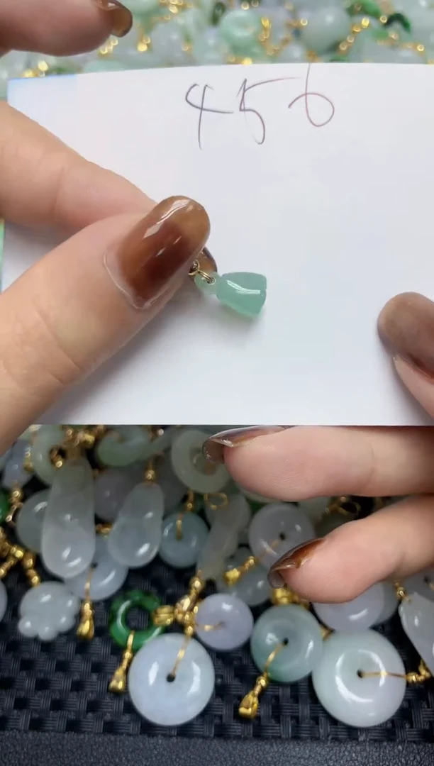 【闪购商品】翡翠颈饰合金天然缅甸翡翠A货