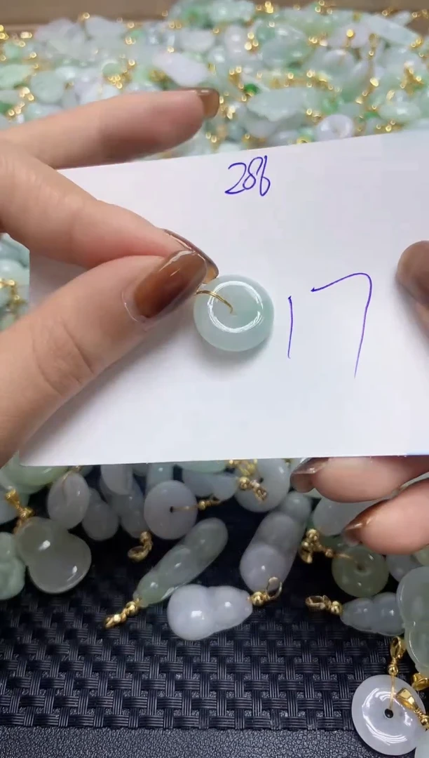 【闪购商品】翡翠颈饰合金天然缅甸翡翠A货