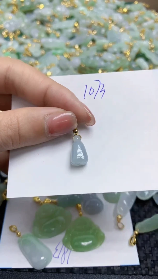【闪购商品】翡翠挂件合金V天然缅甸翡翠A货