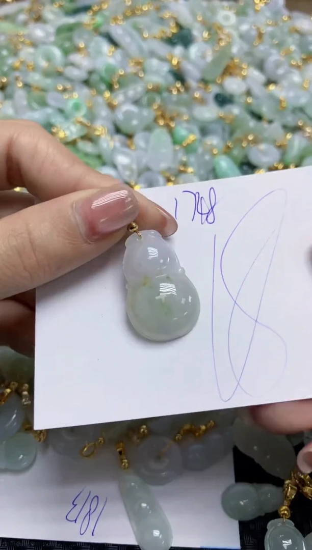 【闪购商品】翡翠挂件合金天然缅甸翡翠A货