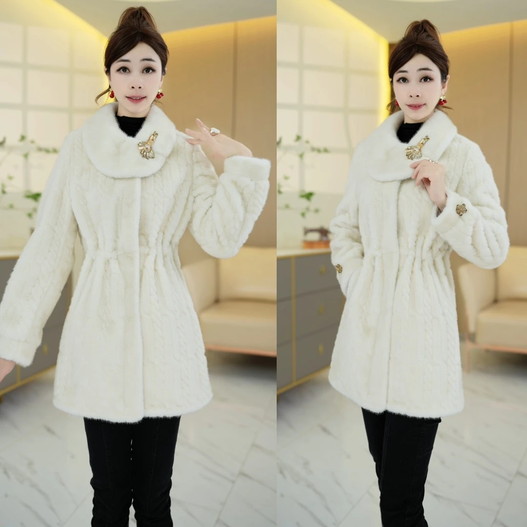SWD06冬季新款立体花纹圆领皮面内里毛绒保暖气质百搭女大衣外套