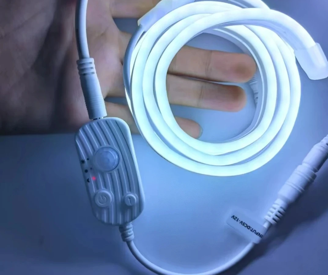 网红悬浮床超亮充电式人体感应灯带三档调节氛围灯无光斑感应灯带