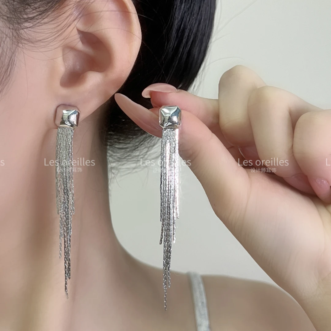 铜合金耳饰 Les oreilles小众设计高级感适合圆脸时尚流苏耳环女