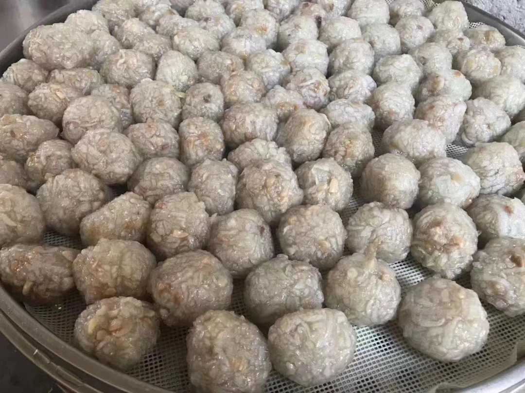 菜头丸 ​收到蒸一下或过下油 ​沾蚝油或辣椒酱超级好吃