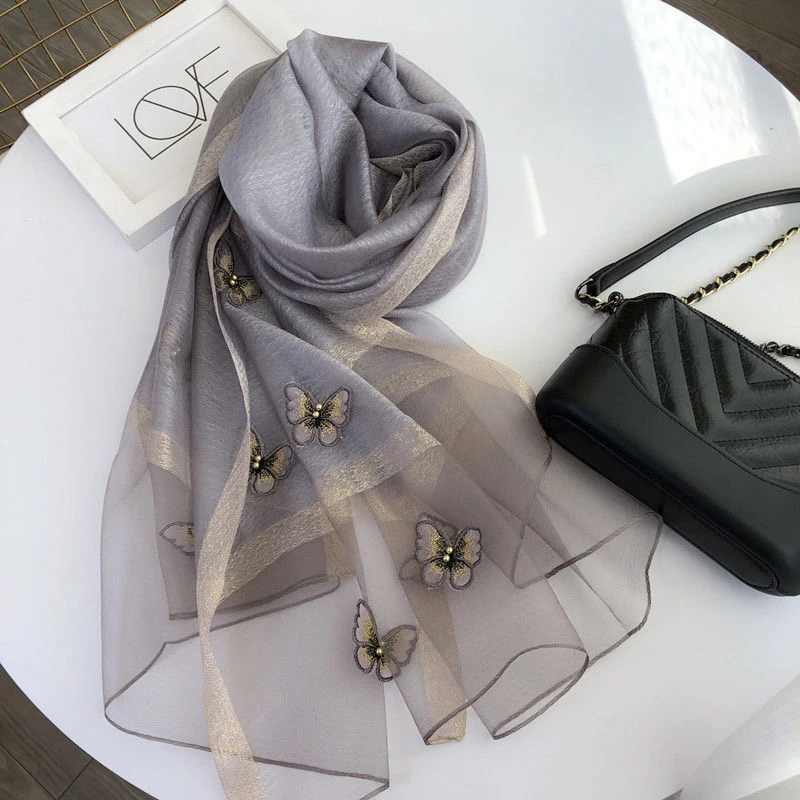【新媚乐】秋冬季桑蚕丝绵羊毛丝巾围巾绣花高档披肩-蝴蝶飞灰色