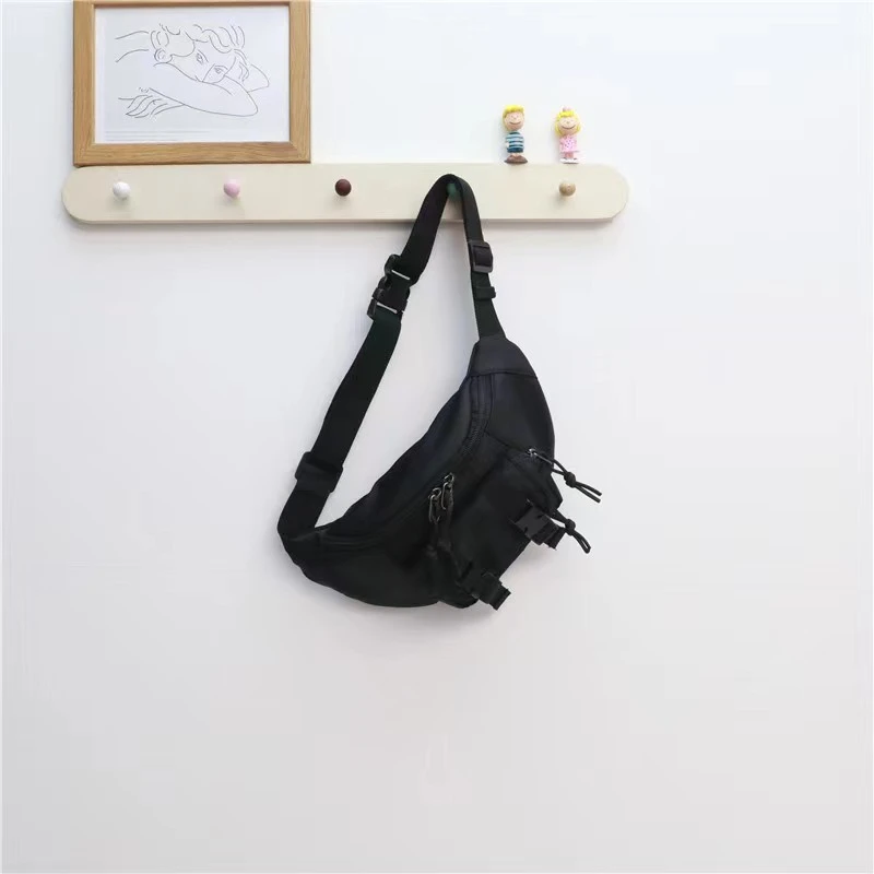 LUHAN【单肩斜挎包】时尚休闲黑色潮流ins斜跨包文艺风学生百搭个性