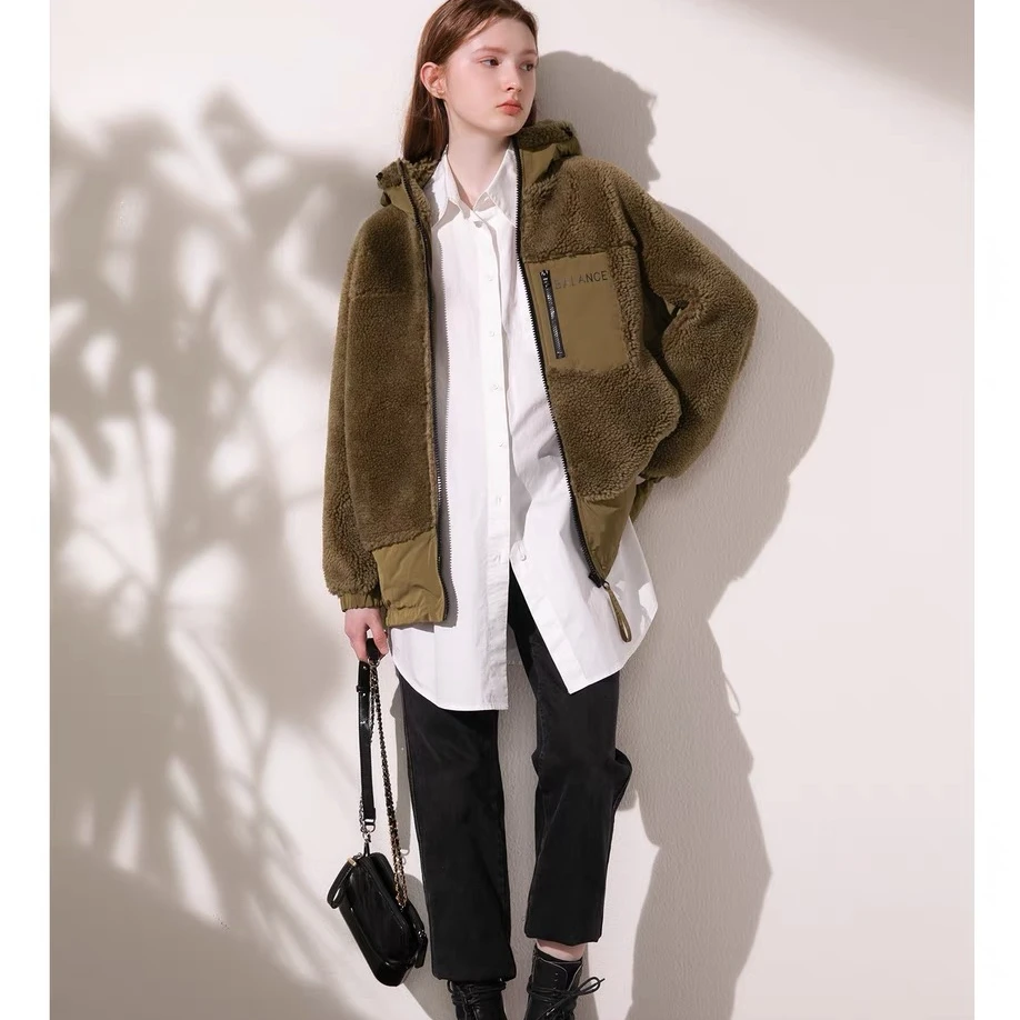 颗粒毛拼接羽绒服连帽休闲保暖秋冬羊羔绒时尚羽绒服