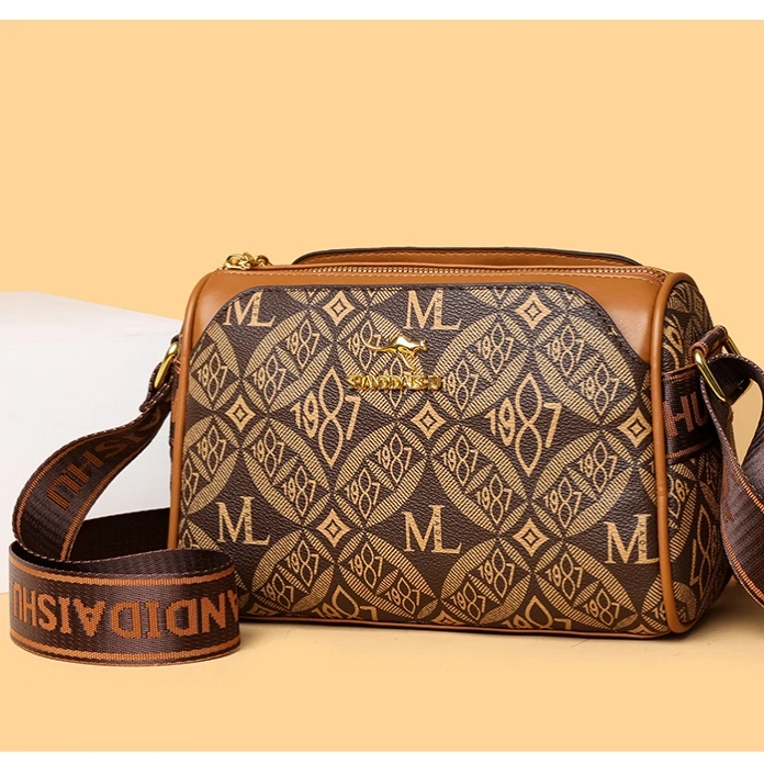 品牌女包2024年早秋新款多隔层大容量时尚百搭印花单肩斜挎女士