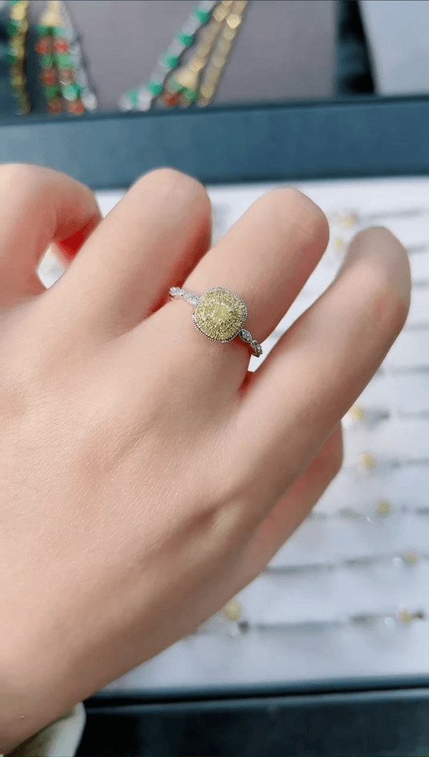 【闪购商品】钻石戒指18K金镶嵌·