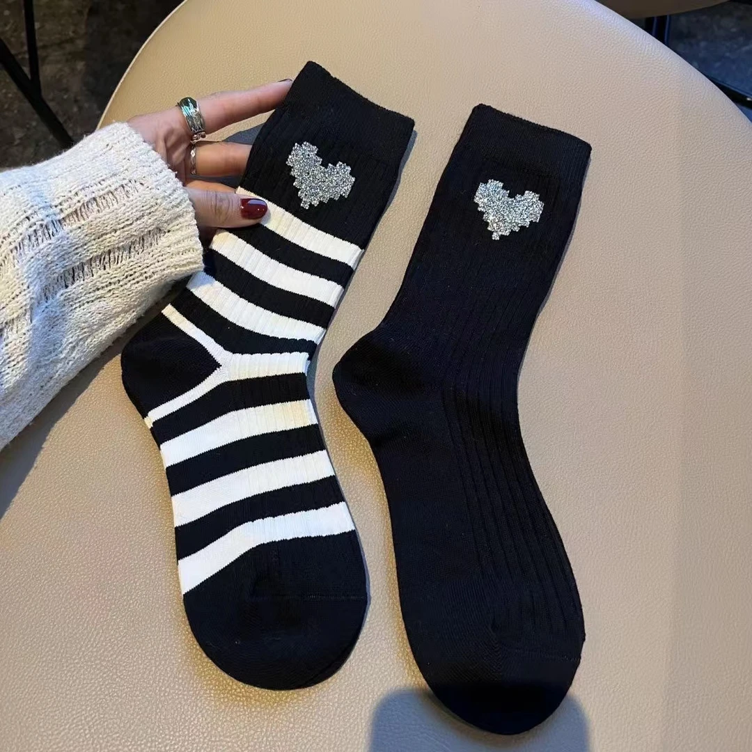 饰品袜烫钻爱心女棉袜子中筒袜装饰舒适学生ins潮袜白色女款冬季
