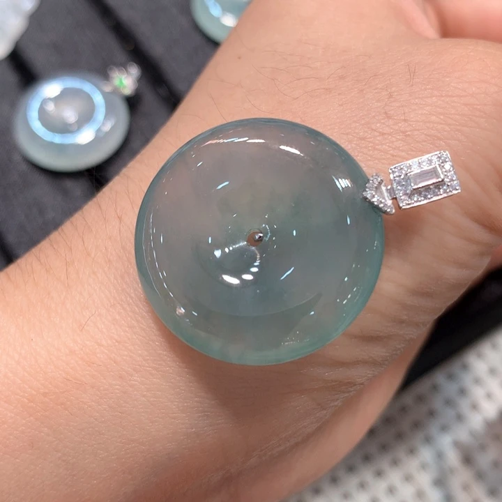 【闪购商品】翡翠项链18K金镶嵌翡翠