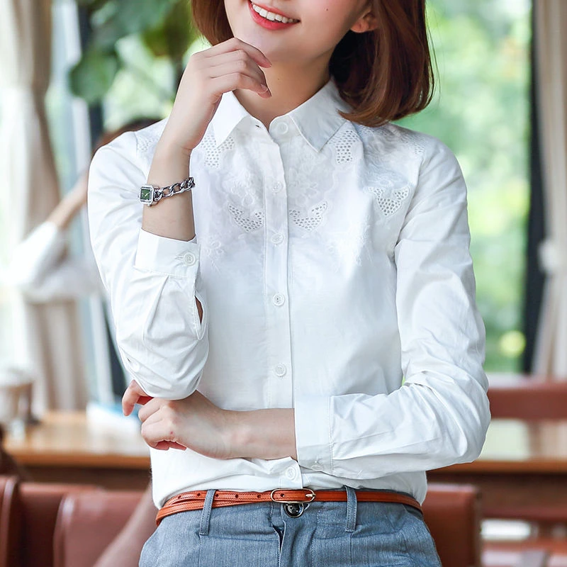 轻奢高级感衬衫上衣女春新款显瘦休闲时尚镂空钩花白色衬衣设计感