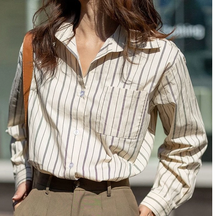 经典大气时尚卡其色条纹衬衫韩版宽松时髦显瘦衬衣开衫秋季小众款