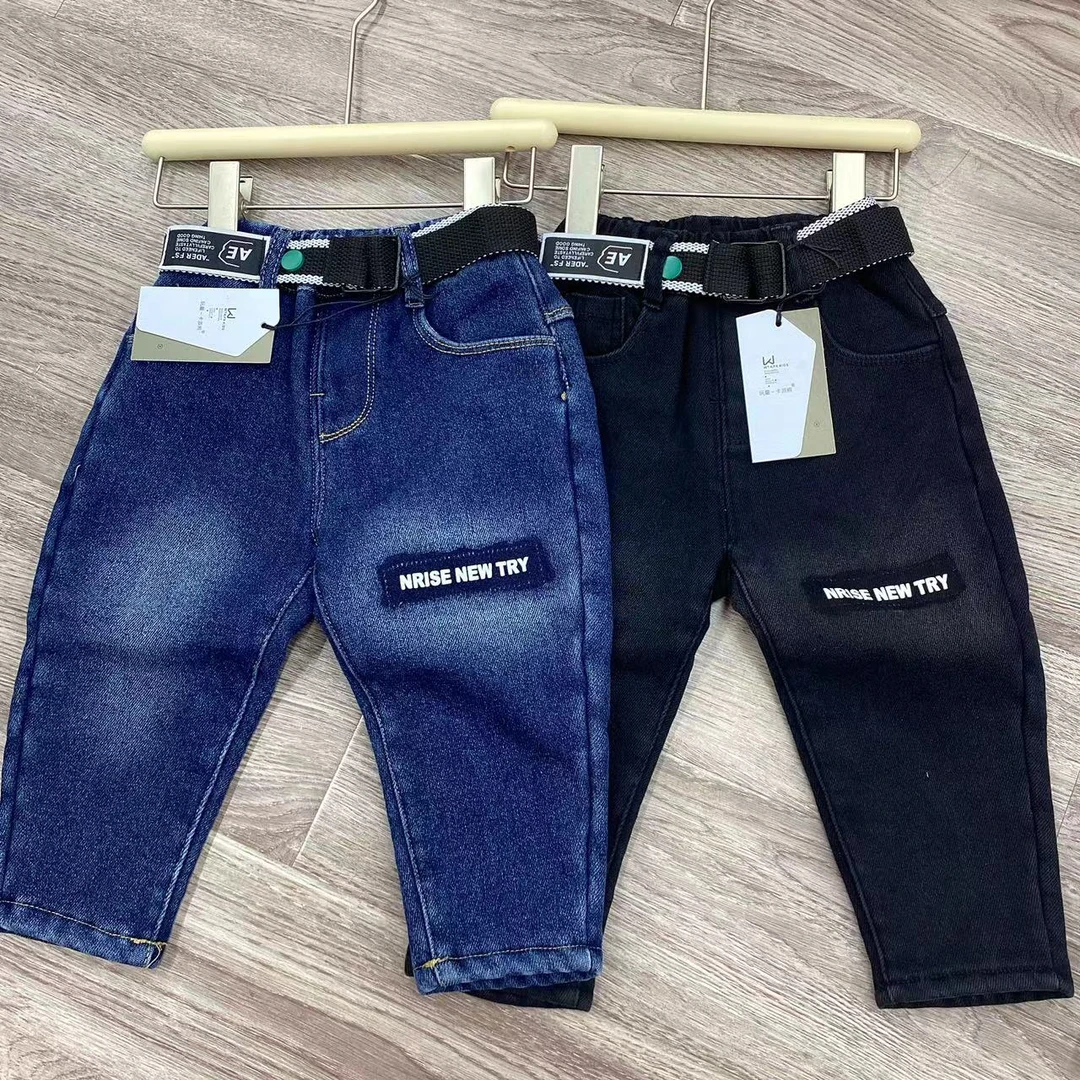 128803顽童贴布字母一体绒牛仔裤