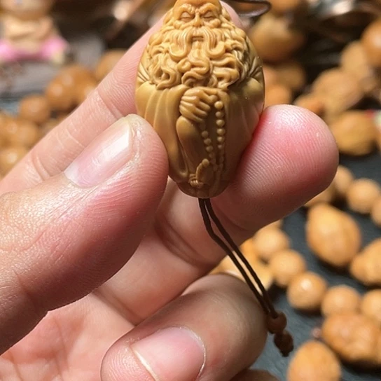 橄榄核核雕橄榄核
