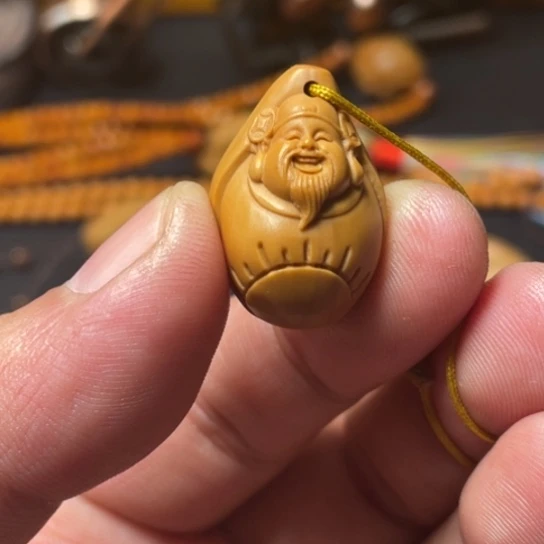 橄榄核核雕橄榄核