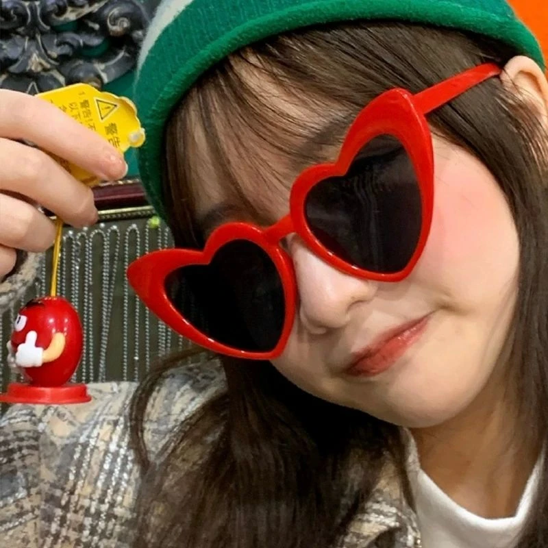 网红太阳镜墨镜爱心少女学生眼镜摆造型写真眼镜框韩版ins风夏季