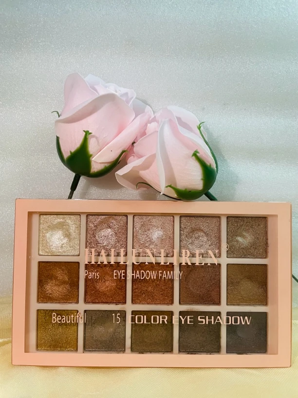 佩佩同款 15色彩妆不晕染美妆珠光土豆泥眼影直播爆款学生