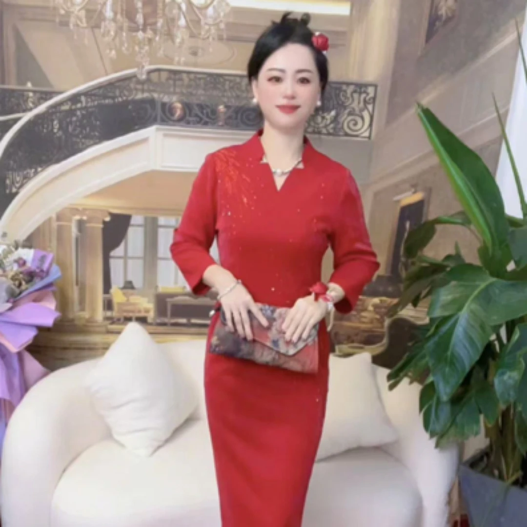 喜婆婆喜妈妈秋冬珠光丝连衣裙气质时尚红色修身ins显瘦优雅加厚