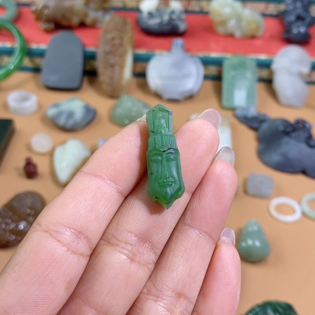 和田玉颈饰未镶嵌定制