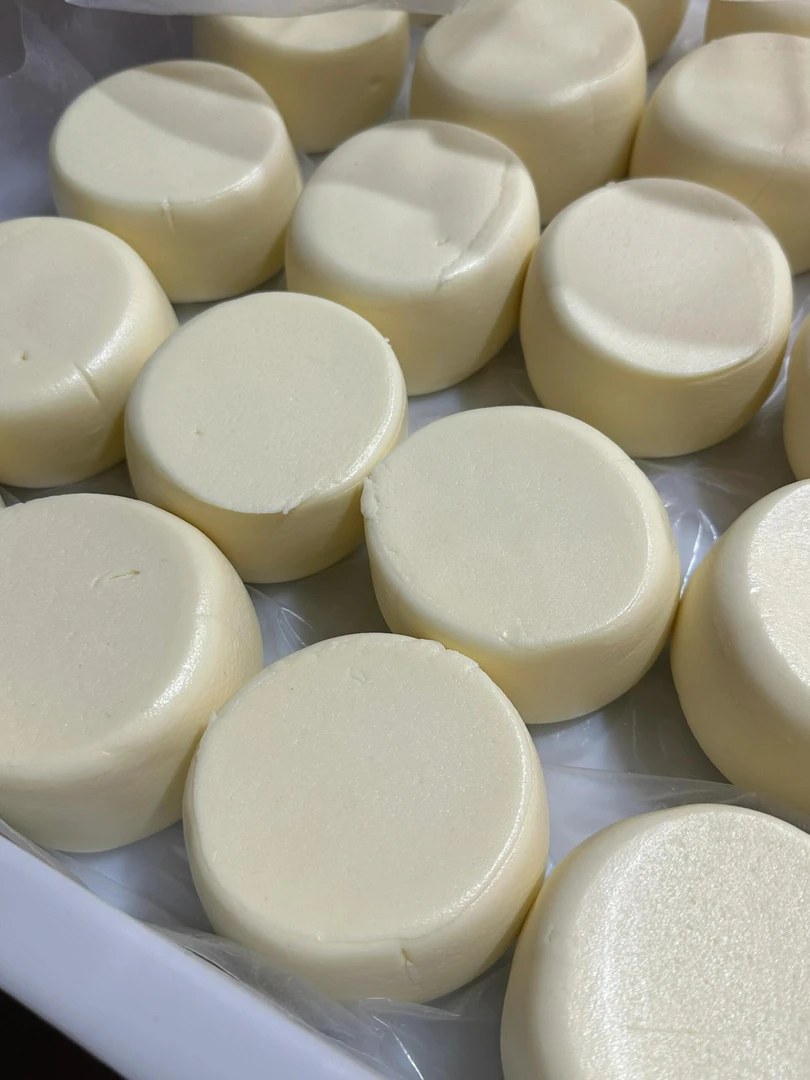 东北酸奶糕正宗传统工艺网红追剧零食现做现发开袋即食美味好吃