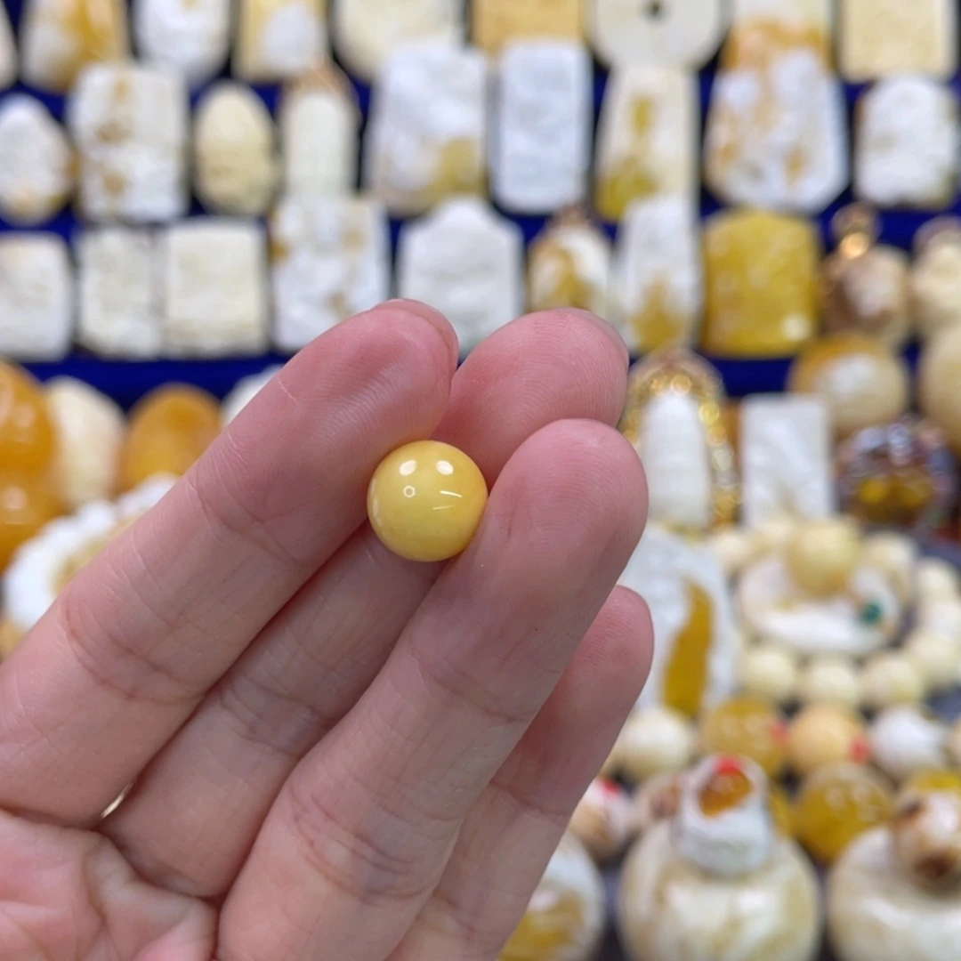 【闪购商品】蜜蜡裸石未镶嵌林*妹