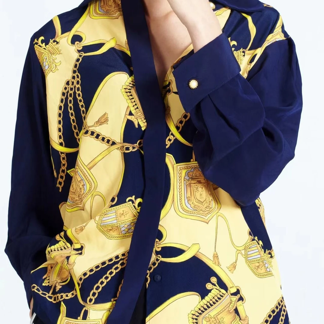 精美复古衬衫，半裙，大衣，连衣裙，外套，时尚百搭