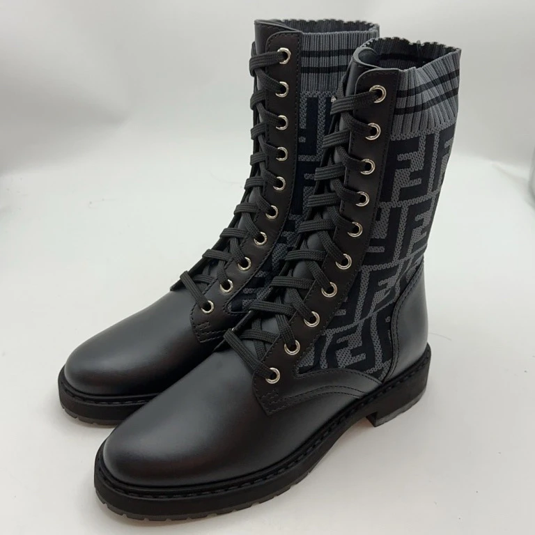 全新未使用 FENDI/芬迪 35码/芬迪靴子/全新/jm06182