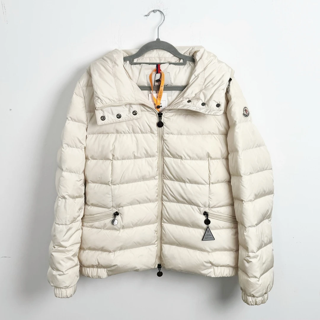 4码/Moncler/蒙口 袖标羽绒服/98新/jm09217