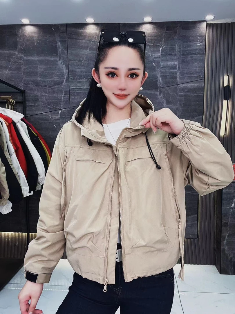 2024秋季新款设计感大兜拉链短款冲锋衣女韩版宽松棒球服外套加棉