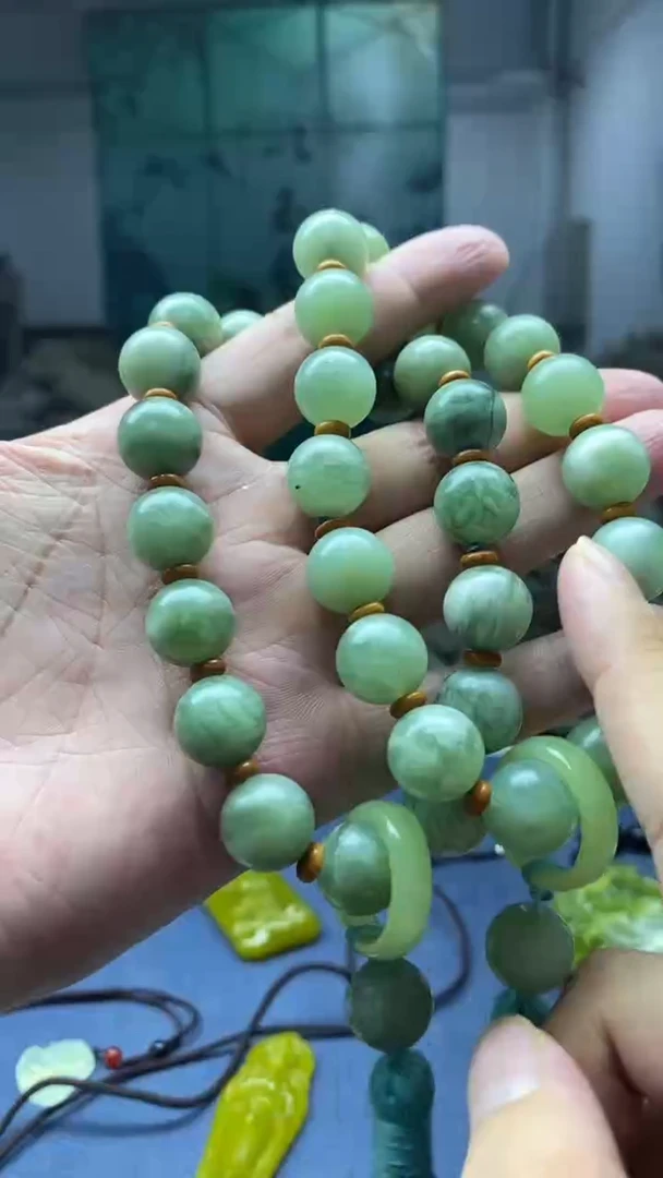 【闪购商品】蛇纹石玉颈饰未镶嵌手串卡14