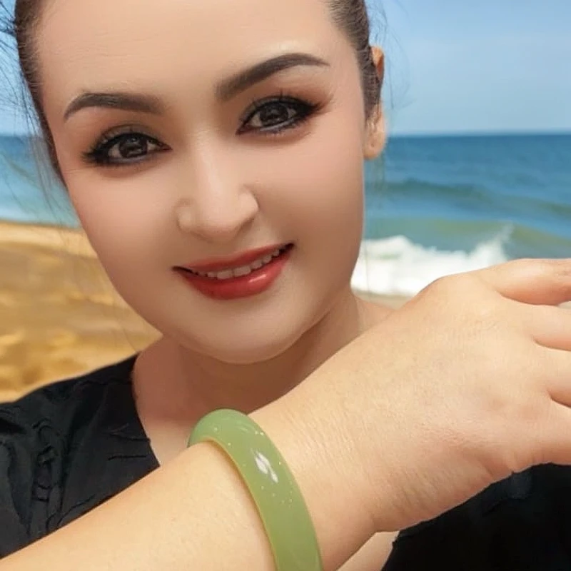 铜合金仿水晶手链 女款妈妈气质白色时尚绿色女士少女