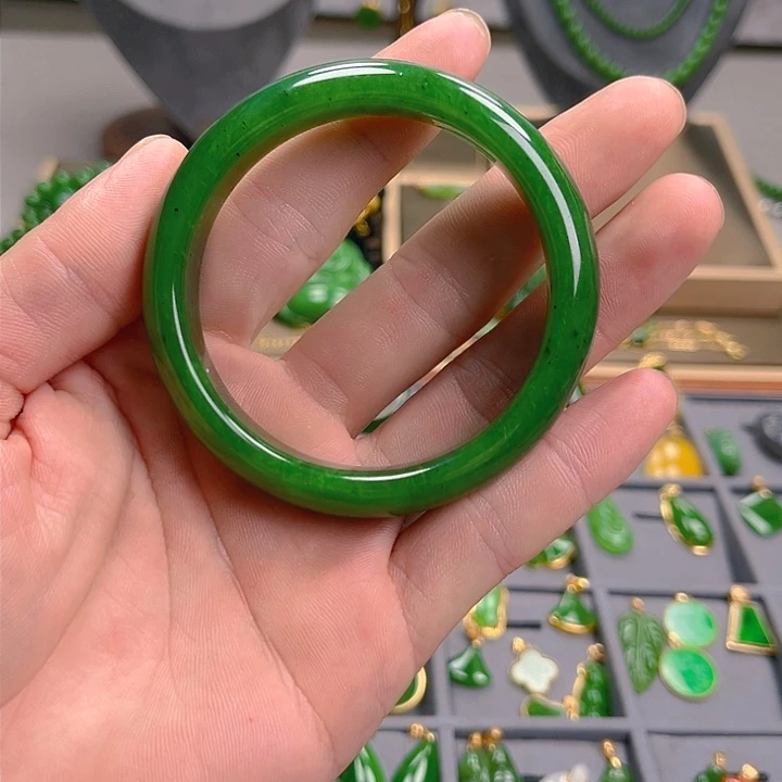 和田玉手镯未镶嵌π**?1880