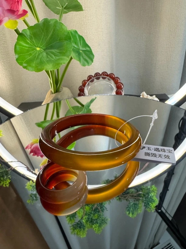 天然玛瑙手镯半山水