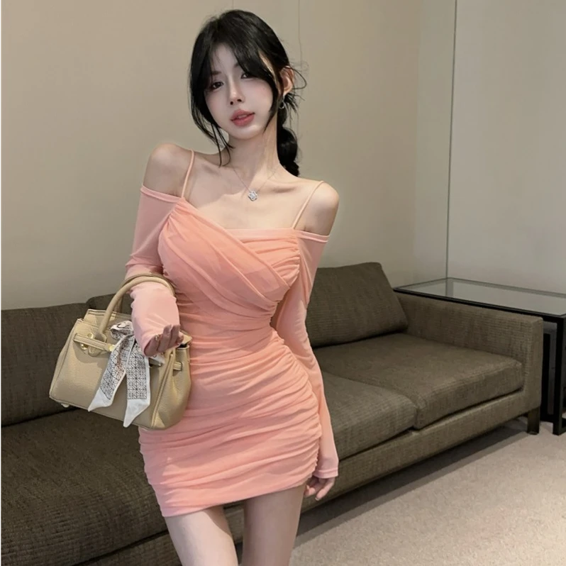纯欲辣妹一字肩长袖收腰吊带连衣裙2024新款显瘦紧身网纱包臀短裙